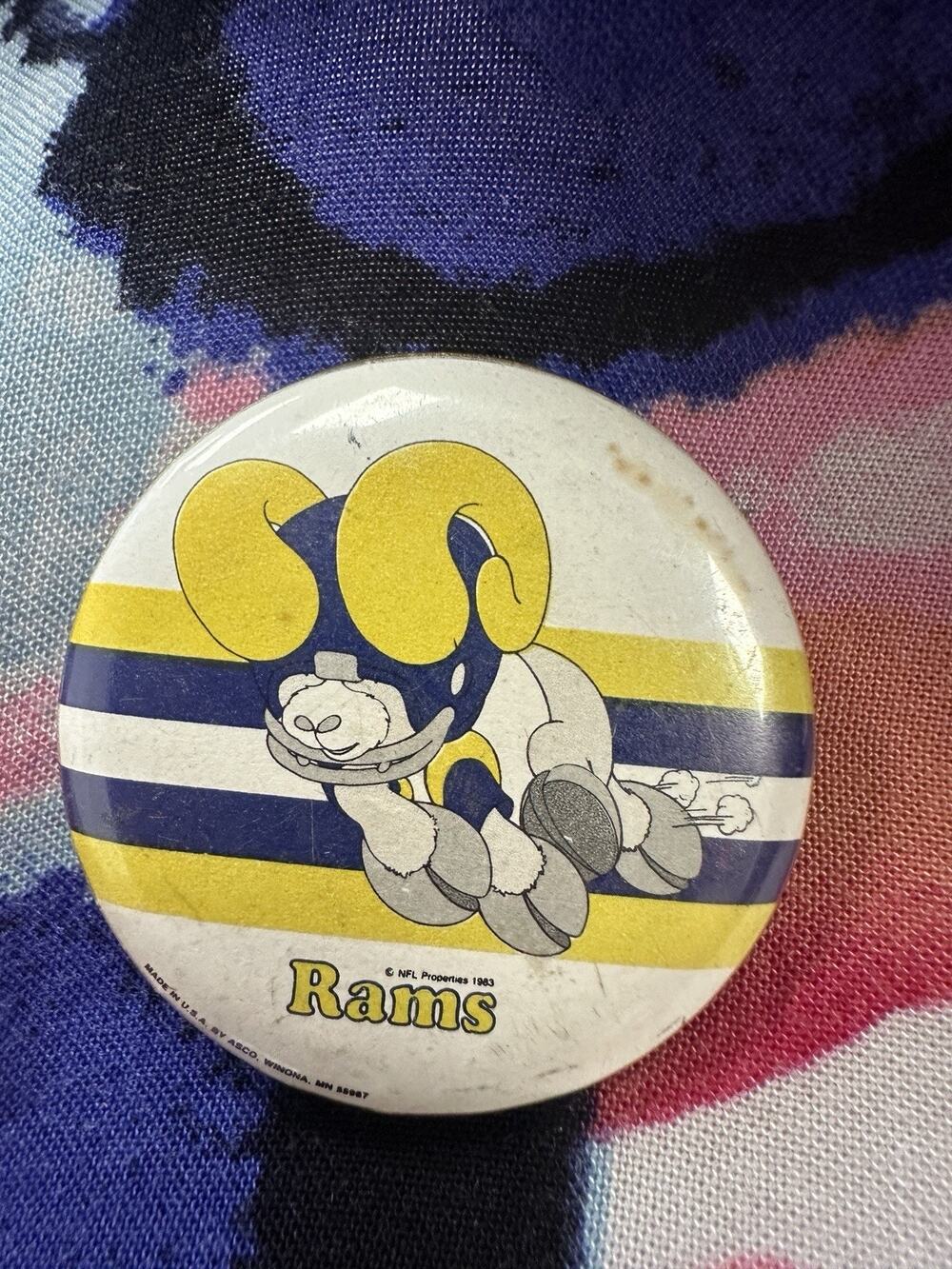 VTG 1983 Los Angeles Rams Button NFL Properties Football Souvenir Pin 1.25”